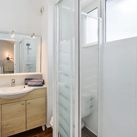 Appartamento Dolce By Interhome Saint-Laurent-du-Var